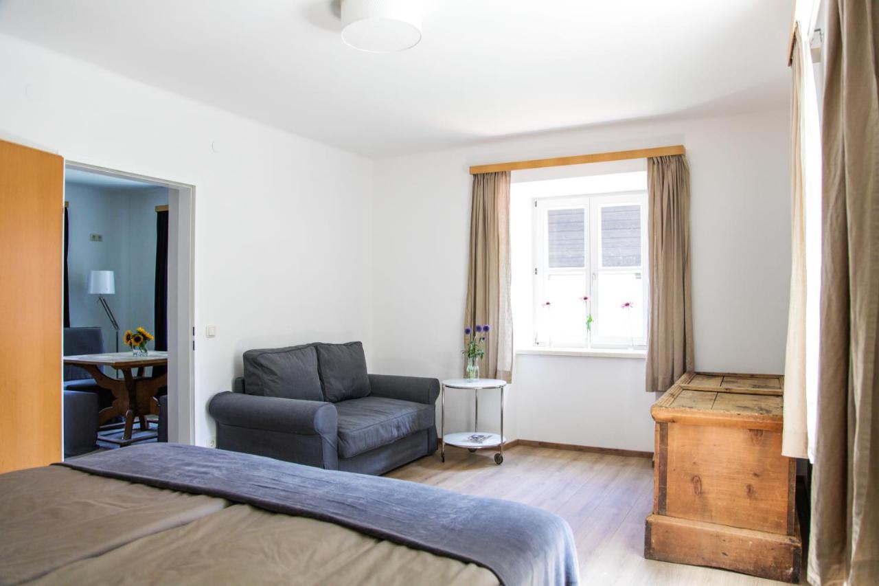 Glueck Am See - Apartment Mit Seezugang Hallstatt Exteriör bild